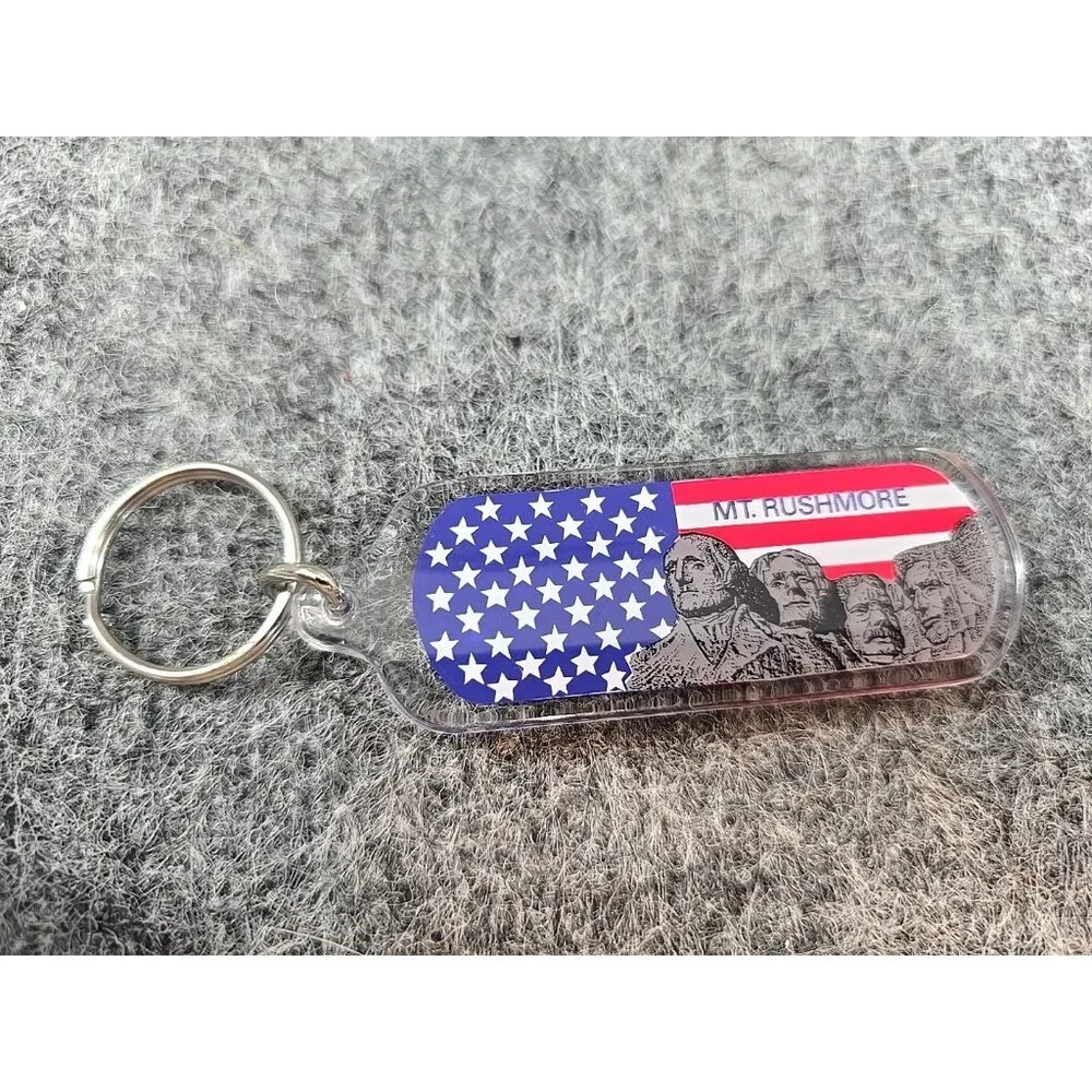 VTG Keychain Souvenir Mt. Rushmore Acrylic Plastic 2 Sided American Flag
